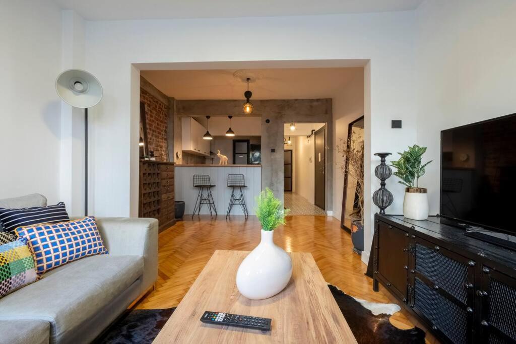 Cosy With Garden Balcony Daire